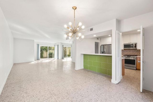 1810 Sandcliff Road, Palm Springs, CA 92264