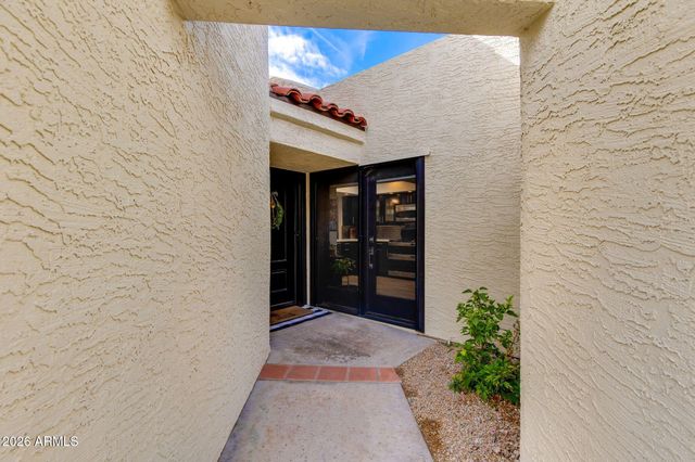 2437 E RANCHO Drive, Phoenix, AZ 85016