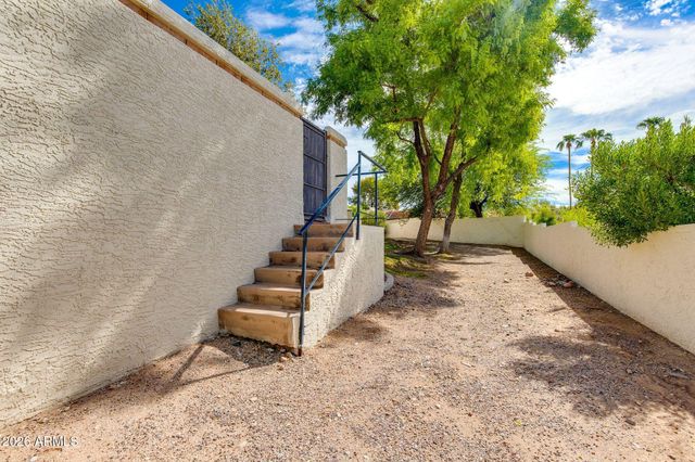 2437 E RANCHO Drive, Phoenix, AZ 85016