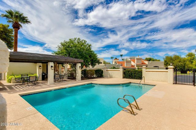 2437 E RANCHO Drive, Phoenix, AZ 85016