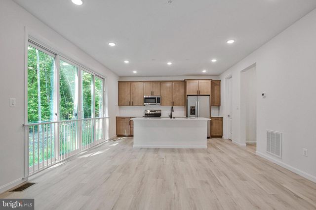 112 CATALPA DR, North East, MD 21901