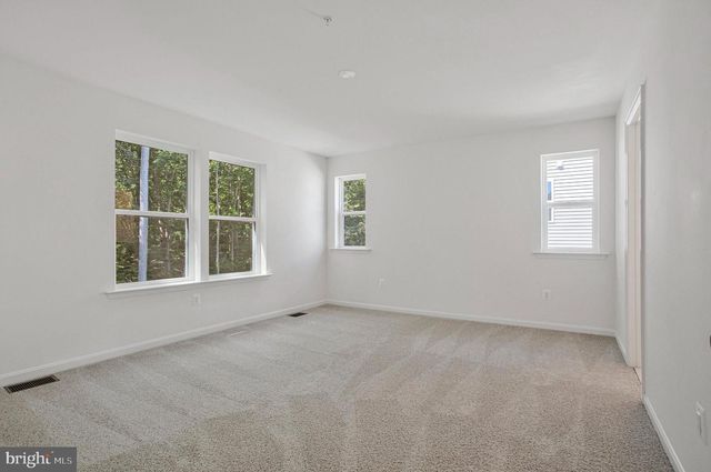 112 CATALPA DR, North East, MD 21901