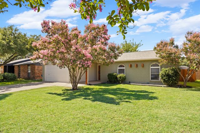 5325 Strickland Avenue, The Colony, TX 75056