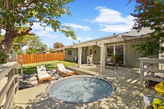 5325 Strickland Avenue, The Colony, TX 75056