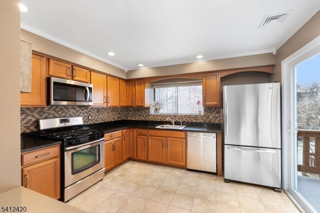 20 Powderhorn Dr, Rockaway Twp., NJ 07866