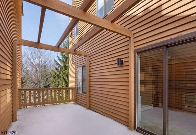 20 Powderhorn Dr, Rockaway Twp., NJ 07866