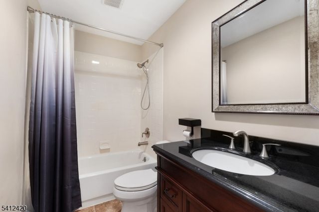 20 Powderhorn Dr, Rockaway Twp., NJ 07866