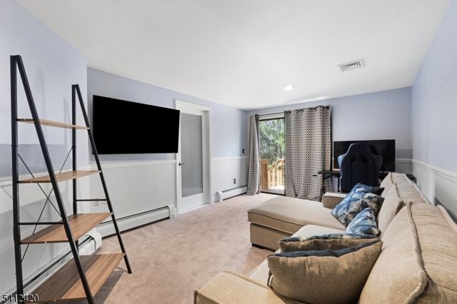 20 Powderhorn Dr, Rockaway Twp., NJ 07866