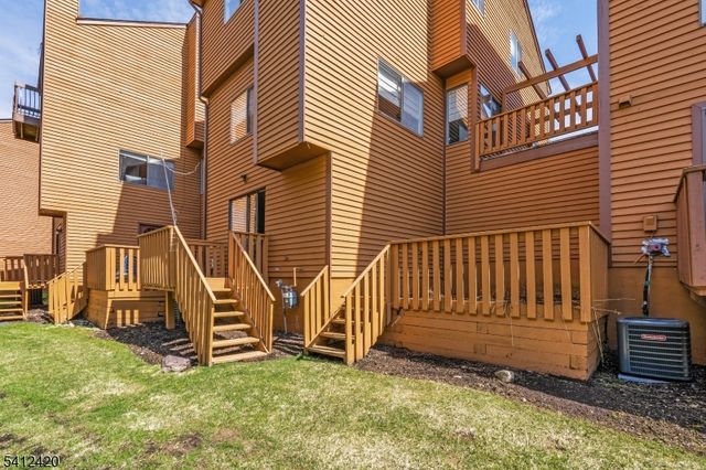 20 Powderhorn Dr, Rockaway Twp., NJ 07866