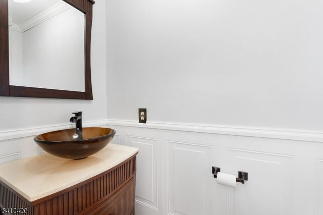 20 Powderhorn Dr, Rockaway Twp., NJ 07866