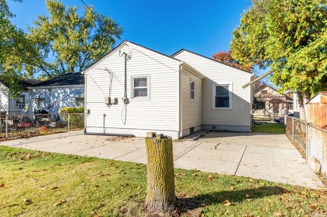 2049 Phenie Street, Fort Wayne, IN 46802
