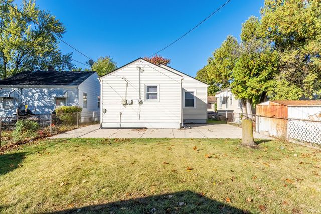 2049 Phenie Street, Fort Wayne, IN 46802