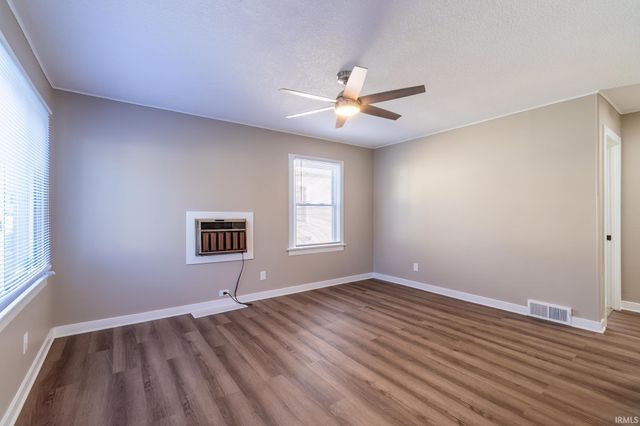 2049 Phenie Street, Fort Wayne, IN 46802
