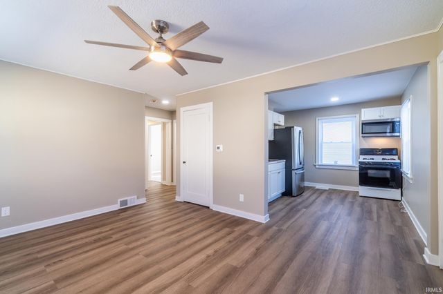 2049 Phenie Street, Fort Wayne, IN 46802