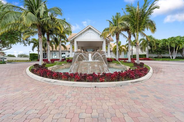 7219 Le Chalet Boulevard, Boynton Beach, FL 33472