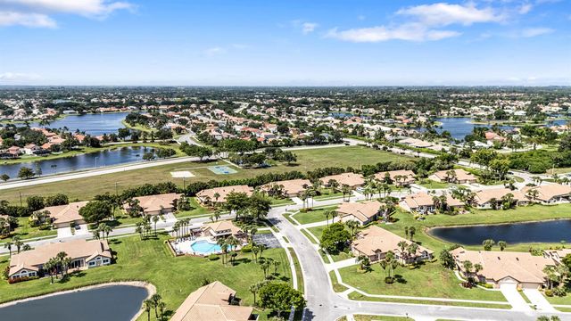 7219 Le Chalet Boulevard, Boynton Beach, FL 33472