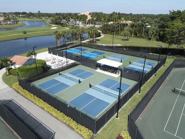 7219 Le Chalet Boulevard, Boynton Beach, FL 33472