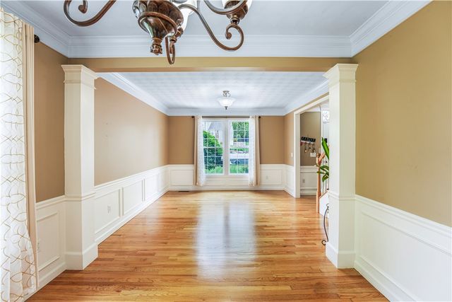 115 castle rock Road, Warwick, RI 02886
