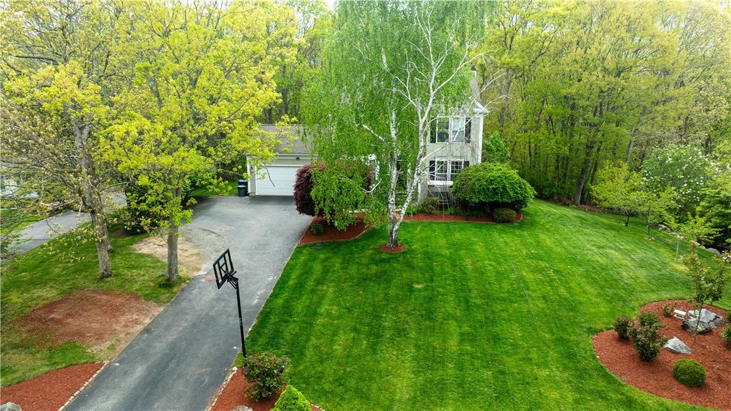115 castle rock Road, Warwick, RI 02886