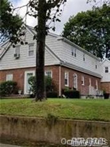 75 Searingtown Road 1st Fl, Albertson, NY 11507