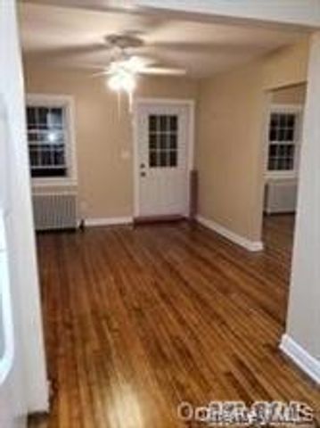 75 Searingtown Road 1st Fl, Albertson, NY 11507