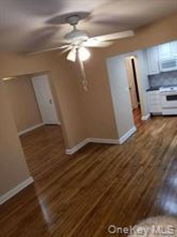 75 Searingtown Road 1st Fl, Albertson, NY 11507