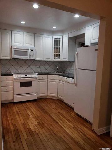 75 Searingtown Road 1st Fl, Albertson, NY 11507