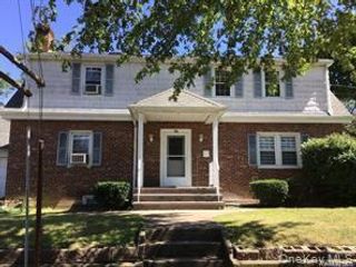 75 Searingtown Road 1st Fl, Albertson, NY 11507