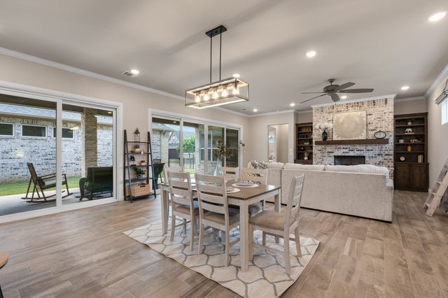2407 Vineyard Drive, Granbury, TX 76048