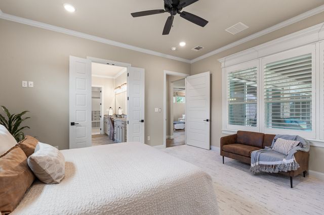 2407 Vineyard Drive, Granbury, TX 76048