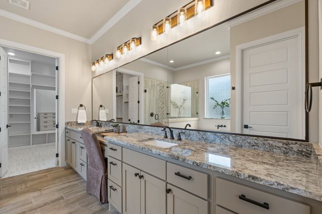 2407 Vineyard Drive, Granbury, TX 76048