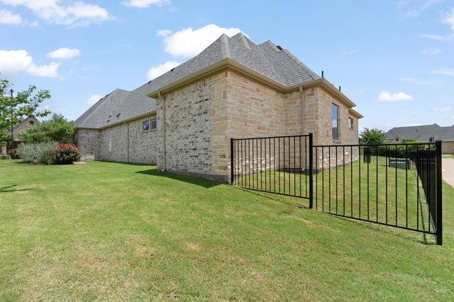 2407 Vineyard Drive, Granbury, TX 76048