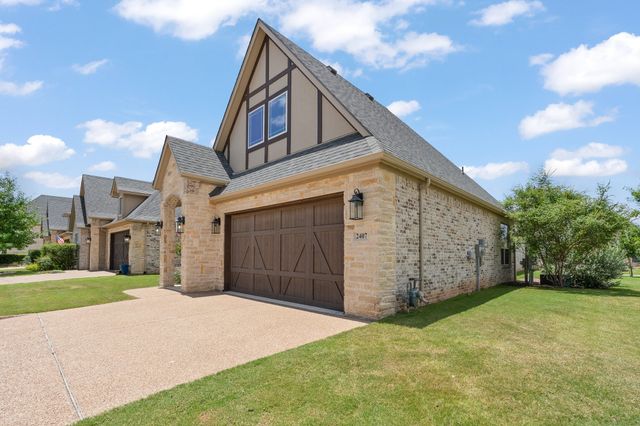 2407 Vineyard Drive, Granbury, TX 76048