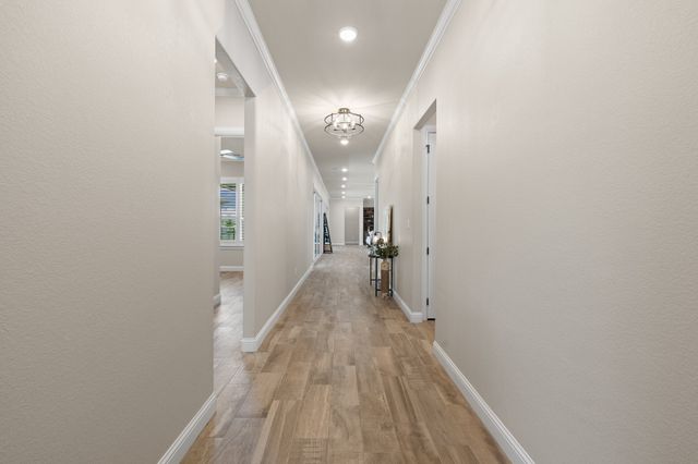 2407 Vineyard Drive, Granbury, TX 76048