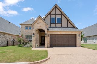 2407 Vineyard Drive, Granbury, TX 76048
