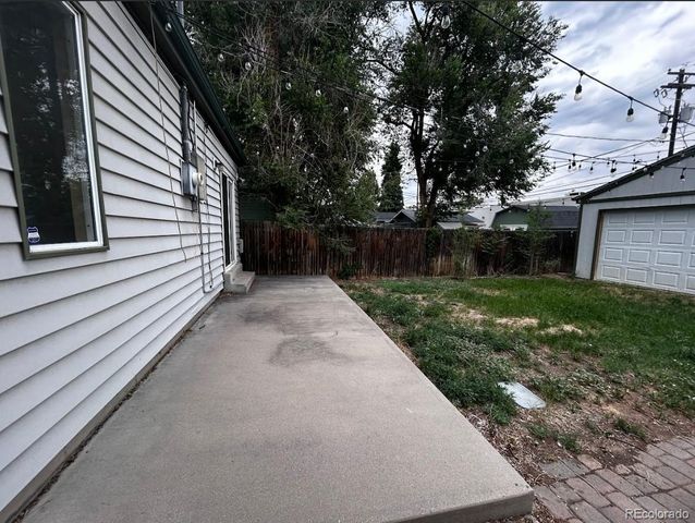 2820 S Acoma Street, Englewood, CO 80110