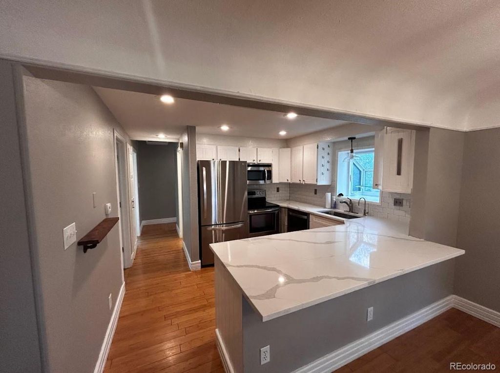 2820 S Acoma Street, Englewood, CO 80110