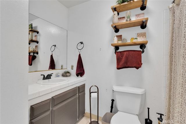 13167 Olathe Road, Apple Valley, CA 92308