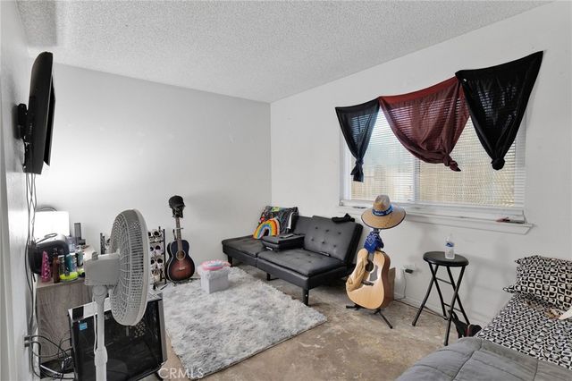 13167 Olathe Road, Apple Valley, CA 92308