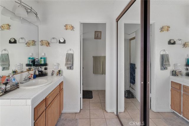 13167 Olathe Road, Apple Valley, CA 92308