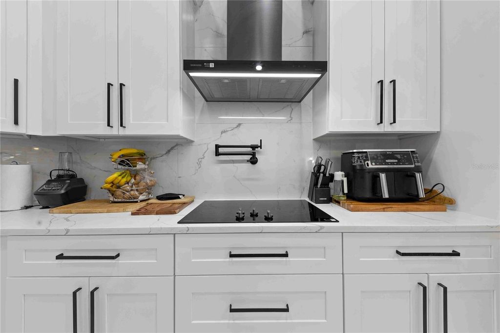 Image 15 of property listing at 416 BECKY STREET, Orlando, FL 32824