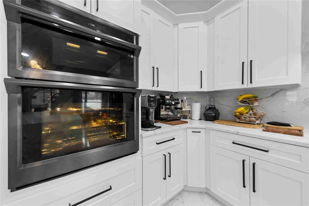 Image 19 of property listing at 416 BECKY STREET, Orlando, FL 32824