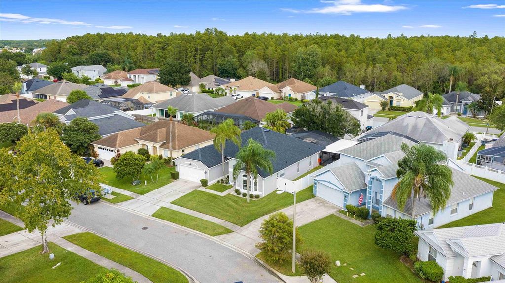 Image 3 of property listing at 416 BECKY STREET, Orlando, FL 32824