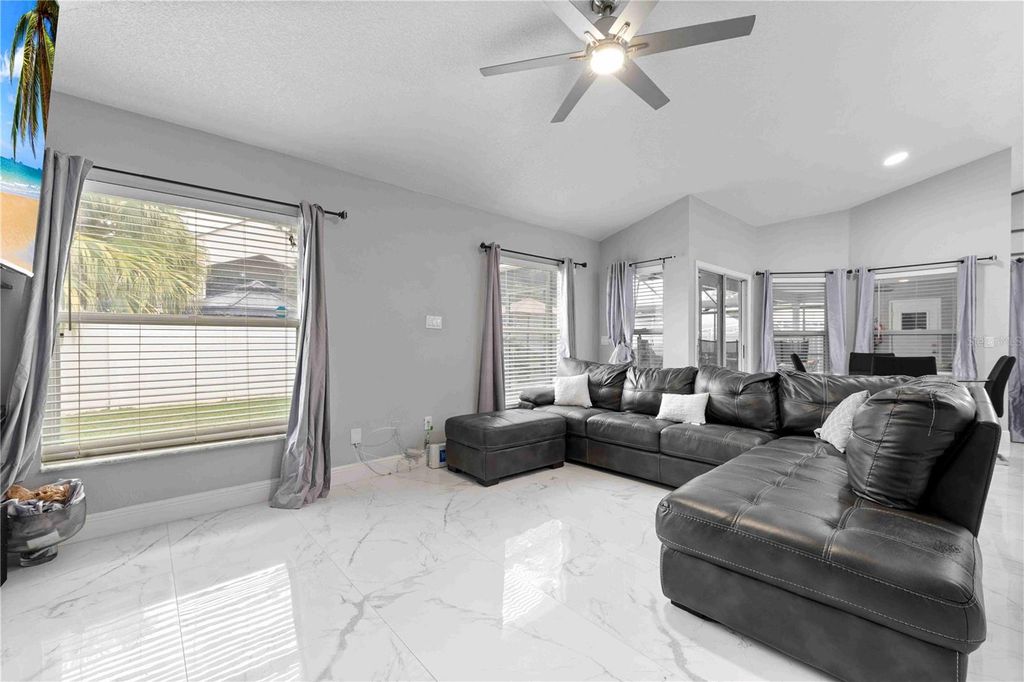 Image 24 of property listing at 416 BECKY STREET, Orlando, FL 32824