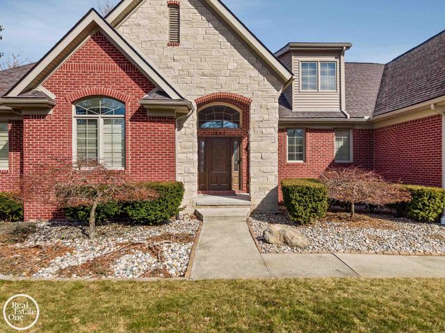 1860 Boulan Drive, Troy, MI 48084