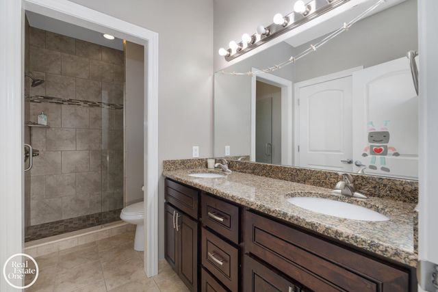 1860 Boulan Drive, Troy, MI 48084