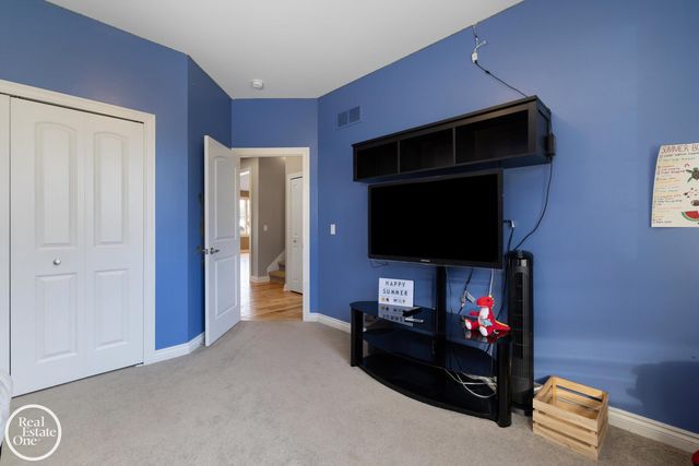 1860 Boulan Drive, Troy, MI 48084