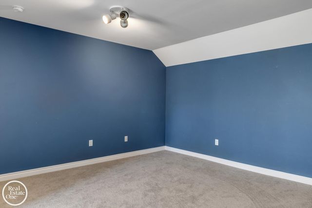 1860 Boulan Drive, Troy, MI 48084