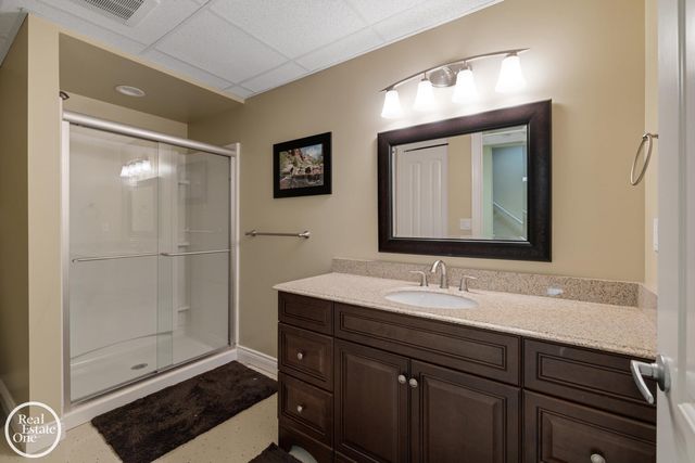 1860 Boulan Drive, Troy, MI 48084