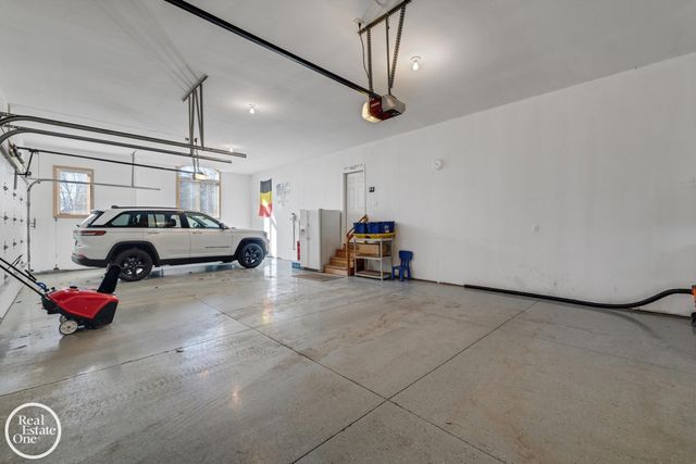 1860 Boulan Drive, Troy, MI 48084